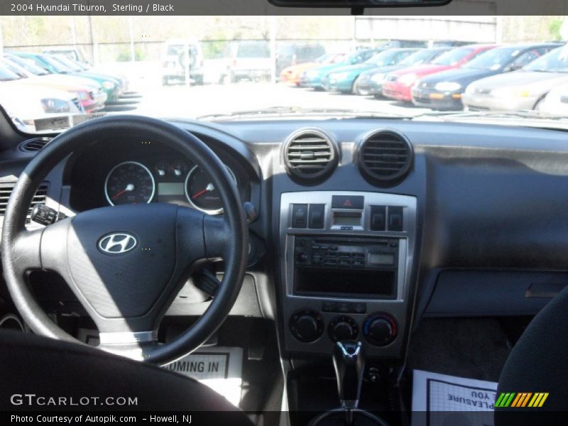 Sterling / Black 2004 Hyundai Tiburon