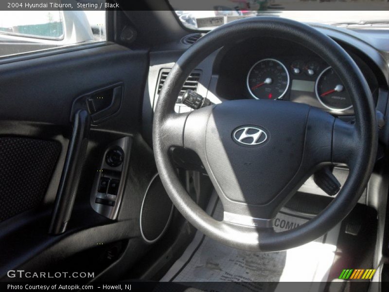 Sterling / Black 2004 Hyundai Tiburon