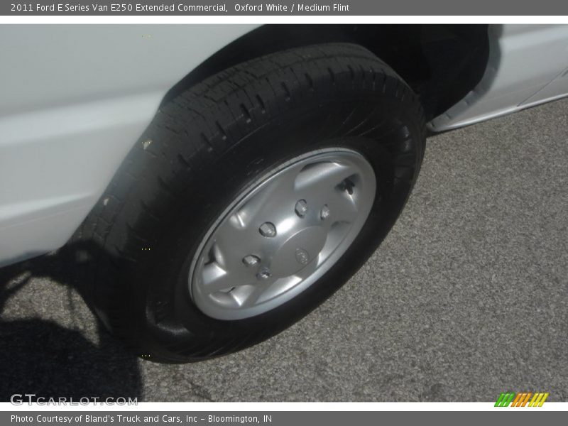 Oxford White / Medium Flint 2011 Ford E Series Van E250 Extended Commercial