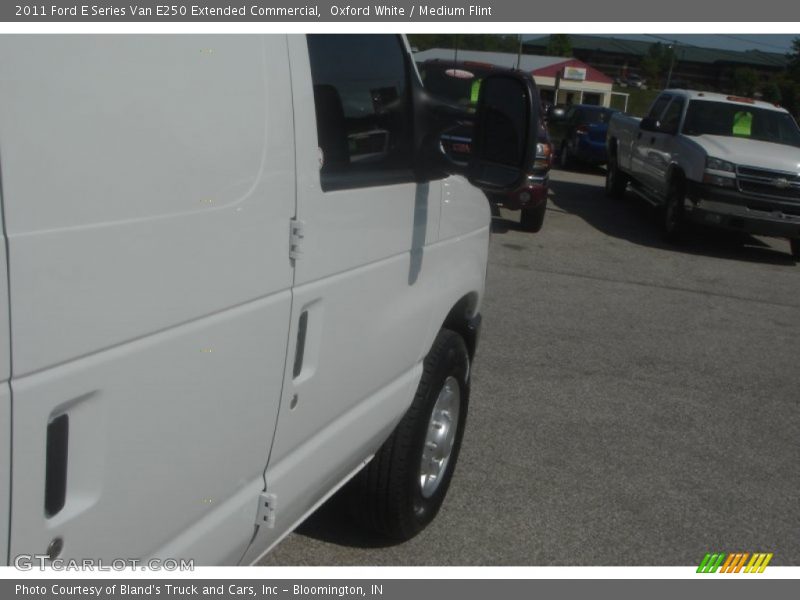 Oxford White / Medium Flint 2011 Ford E Series Van E250 Extended Commercial