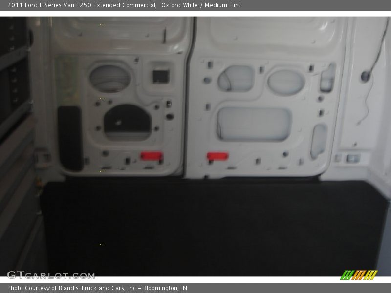 Oxford White / Medium Flint 2011 Ford E Series Van E250 Extended Commercial