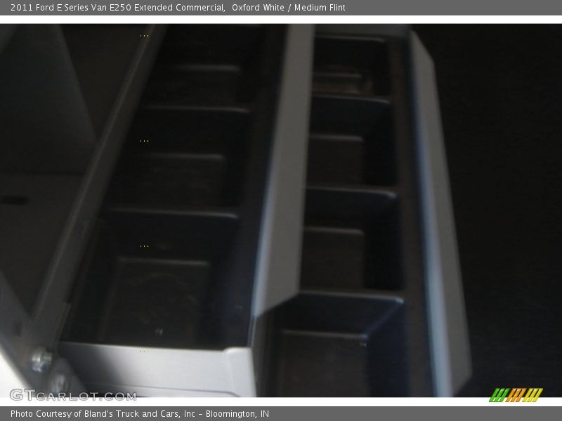 Oxford White / Medium Flint 2011 Ford E Series Van E250 Extended Commercial