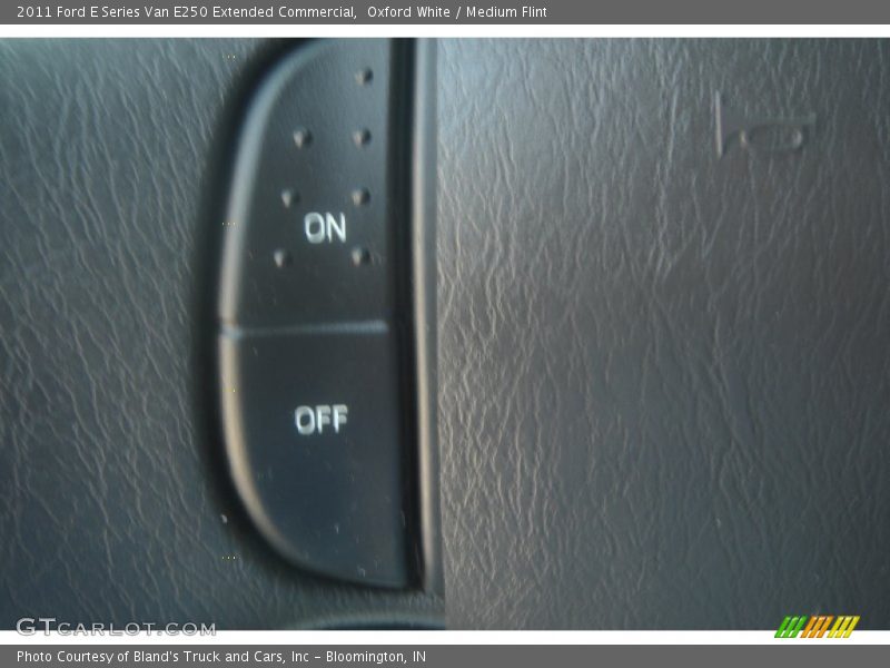 Oxford White / Medium Flint 2011 Ford E Series Van E250 Extended Commercial