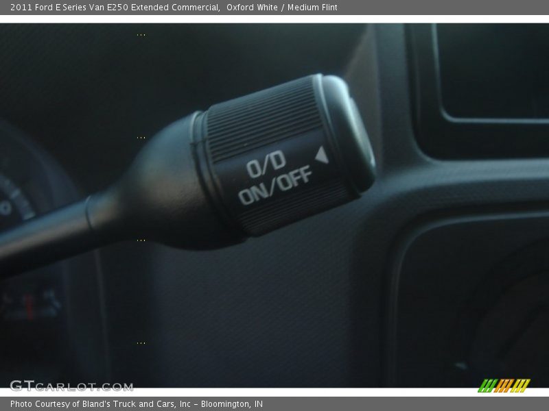 Oxford White / Medium Flint 2011 Ford E Series Van E250 Extended Commercial