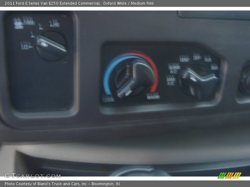 Oxford White / Medium Flint 2011 Ford E Series Van E250 Extended Commercial