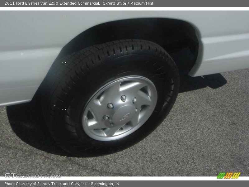 Oxford White / Medium Flint 2011 Ford E Series Van E250 Extended Commercial