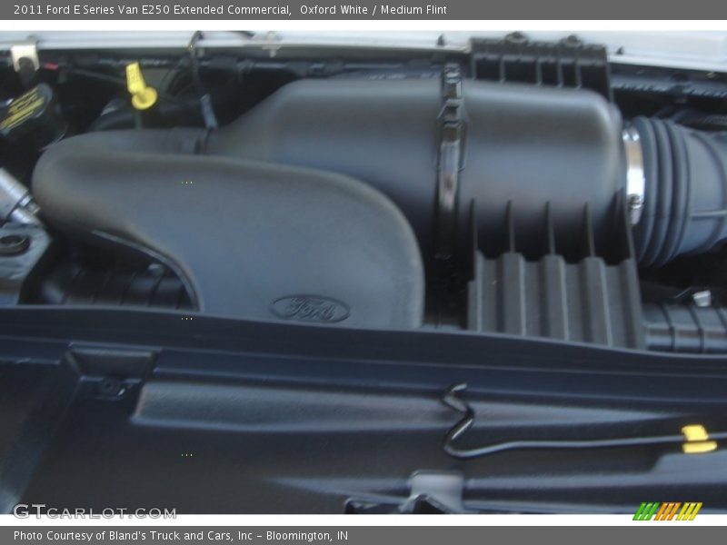 Oxford White / Medium Flint 2011 Ford E Series Van E250 Extended Commercial