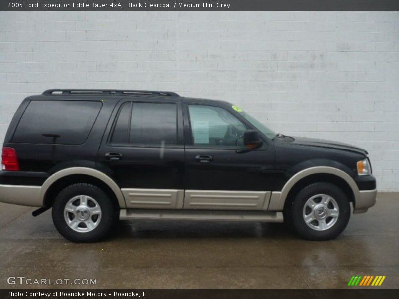 Black Clearcoat / Medium Flint Grey 2005 Ford Expedition Eddie Bauer 4x4