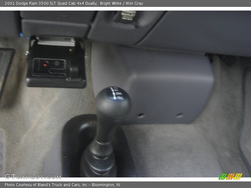 Bright White / Mist Gray 2001 Dodge Ram 3500 SLT Quad Cab 4x4 Dually