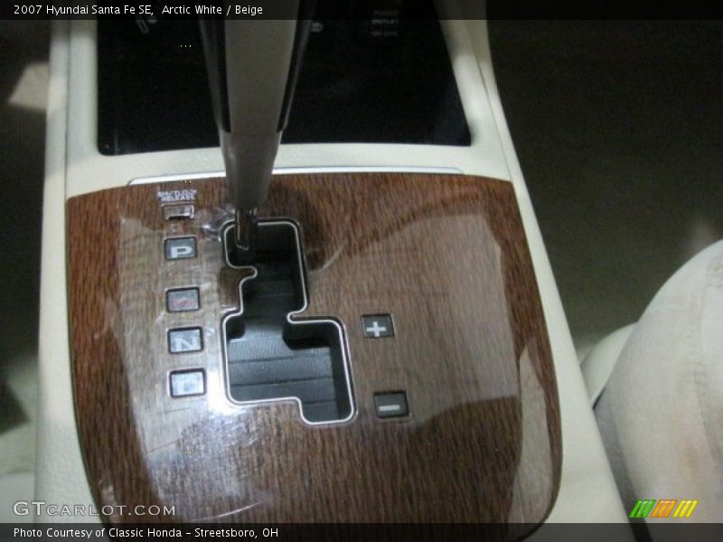 Arctic White / Beige 2007 Hyundai Santa Fe SE