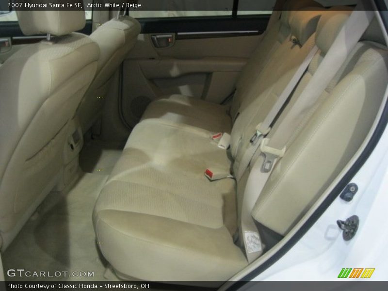 Arctic White / Beige 2007 Hyundai Santa Fe SE
