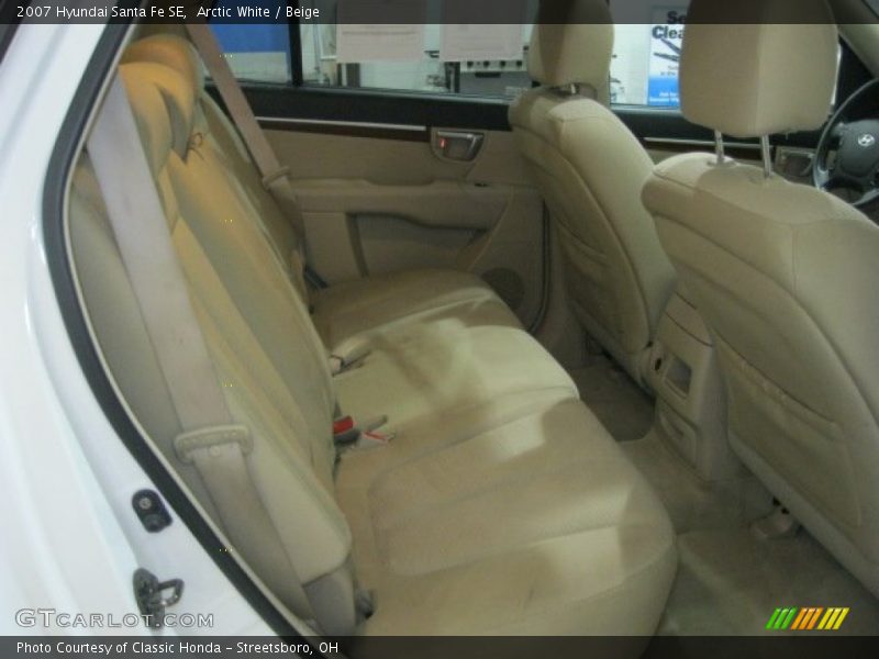 Arctic White / Beige 2007 Hyundai Santa Fe SE