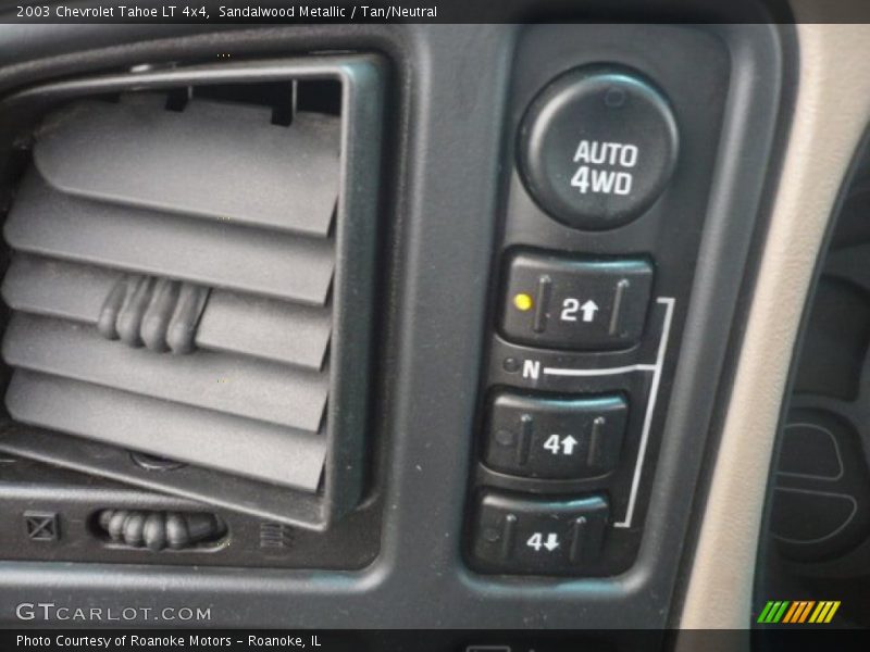 Sandalwood Metallic / Tan/Neutral 2003 Chevrolet Tahoe LT 4x4