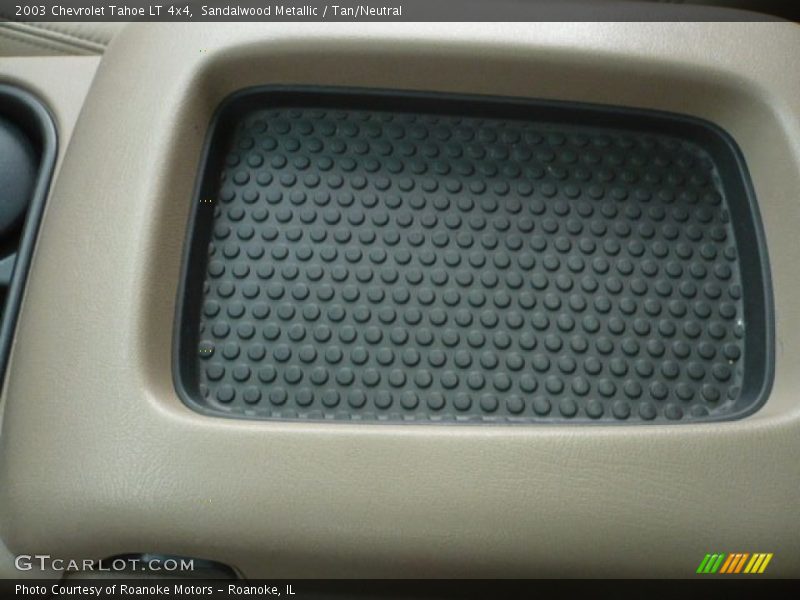 Sandalwood Metallic / Tan/Neutral 2003 Chevrolet Tahoe LT 4x4