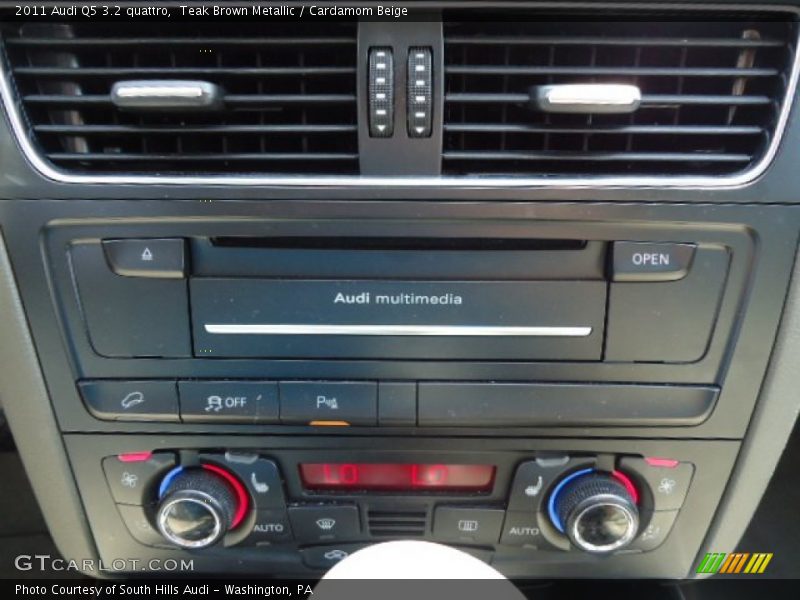Teak Brown Metallic / Cardamom Beige 2011 Audi Q5 3.2 quattro