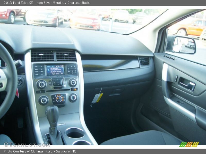 Ingot Silver Metallic / Charcoal Black 2013 Ford Edge SE