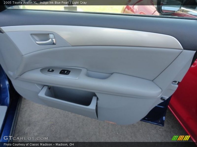 Indigo Ink Blue Pearl / Light Gray 2005 Toyota Avalon XL