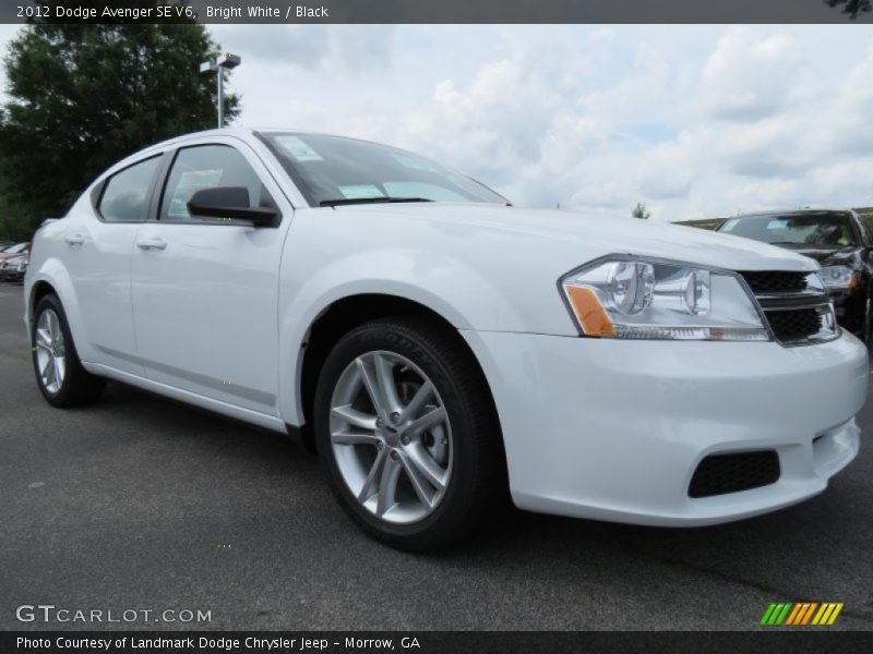 Bright White / Black 2012 Dodge Avenger SE V6