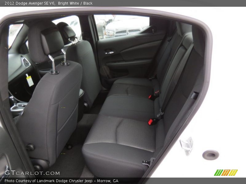Bright White / Black 2012 Dodge Avenger SE V6