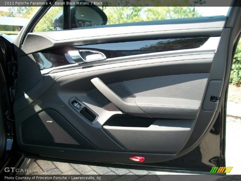 Basalt Black Metallic / Black 2011 Porsche Panamera 4