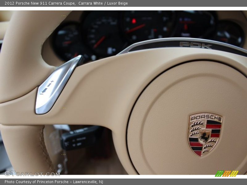 Controls of 2012 New 911 Carrera Coupe