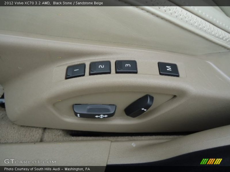Controls of 2012 XC70 3.2 AWD