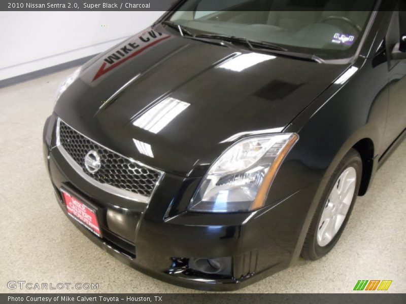 Super Black / Charcoal 2010 Nissan Sentra 2.0