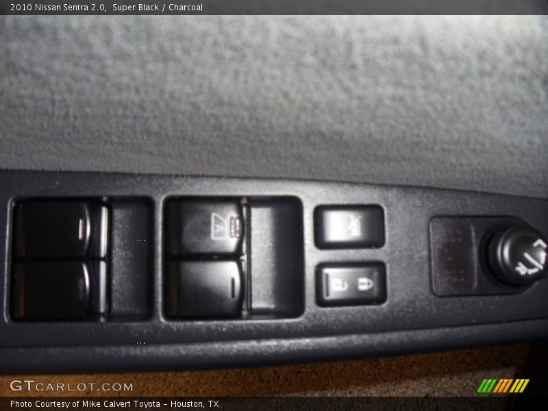 Super Black / Charcoal 2010 Nissan Sentra 2.0