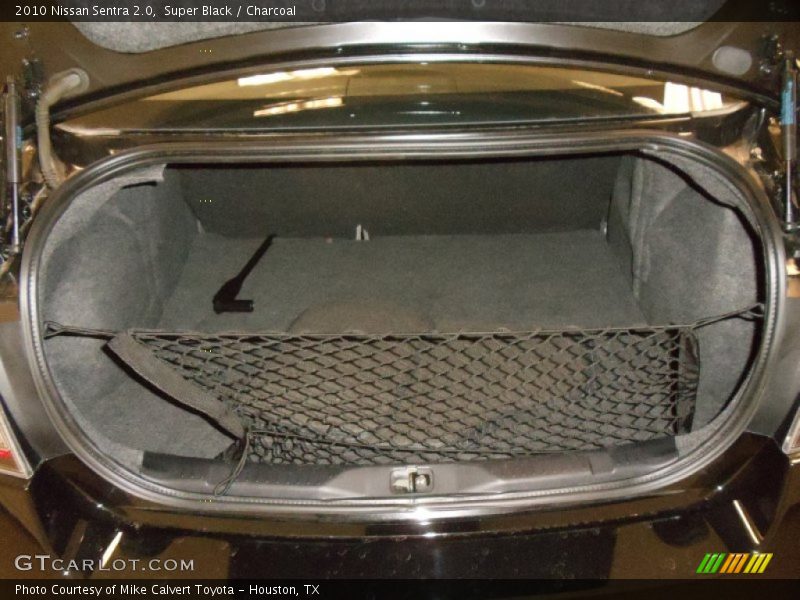 Super Black / Charcoal 2010 Nissan Sentra 2.0