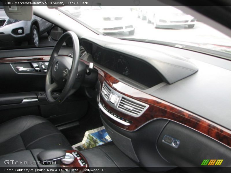 Black / Black 2007 Mercedes-Benz S 550 Sedan