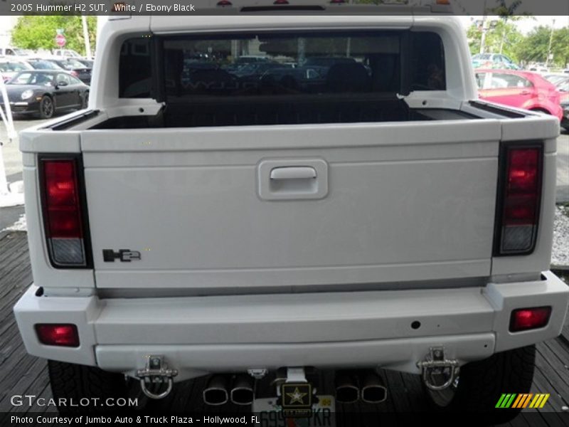 White / Ebony Black 2005 Hummer H2 SUT