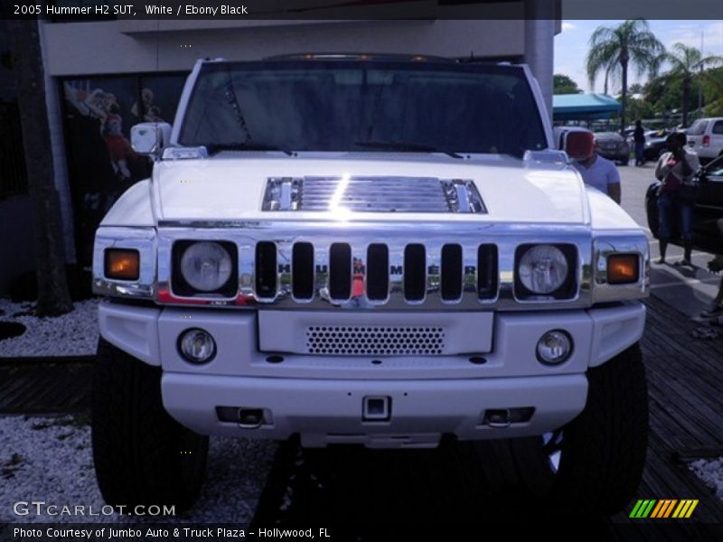 White / Ebony Black 2005 Hummer H2 SUT