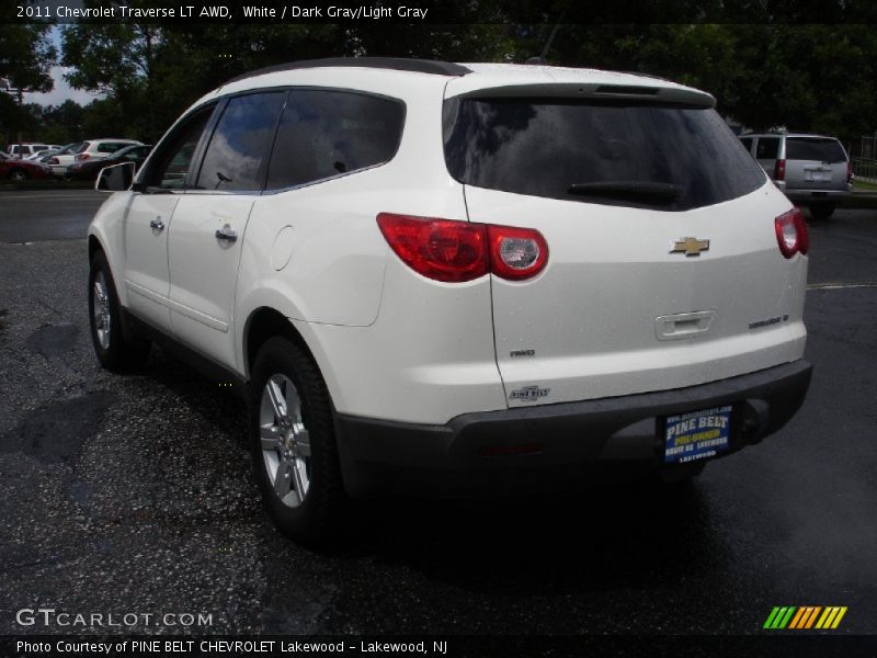 White / Dark Gray/Light Gray 2011 Chevrolet Traverse LT AWD
