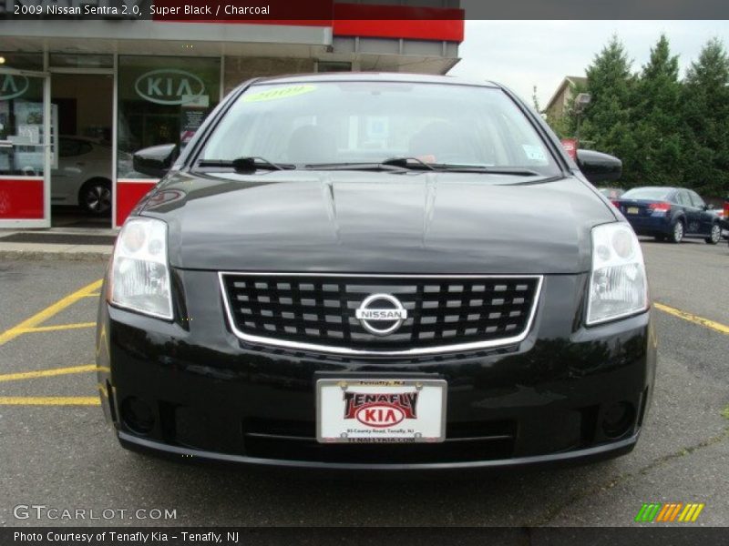 Super Black / Charcoal 2009 Nissan Sentra 2.0