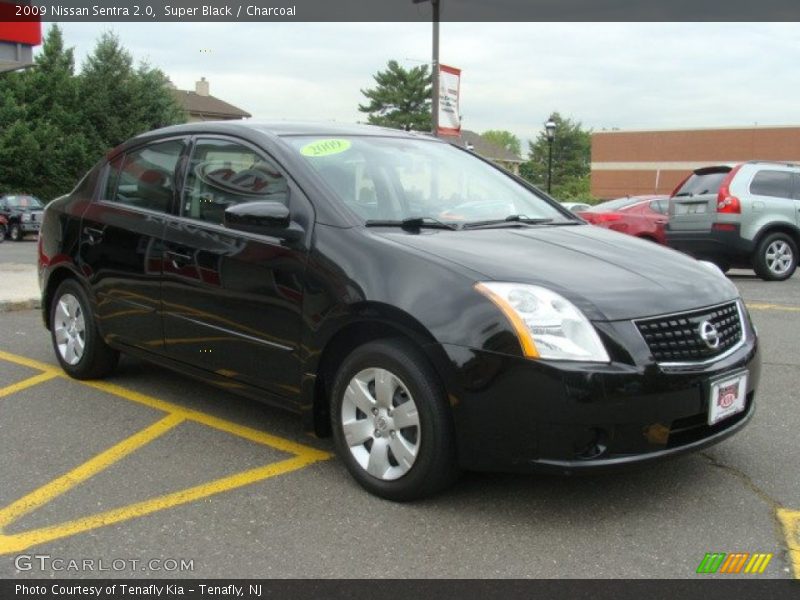 Super Black / Charcoal 2009 Nissan Sentra 2.0