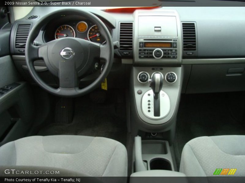 Super Black / Charcoal 2009 Nissan Sentra 2.0