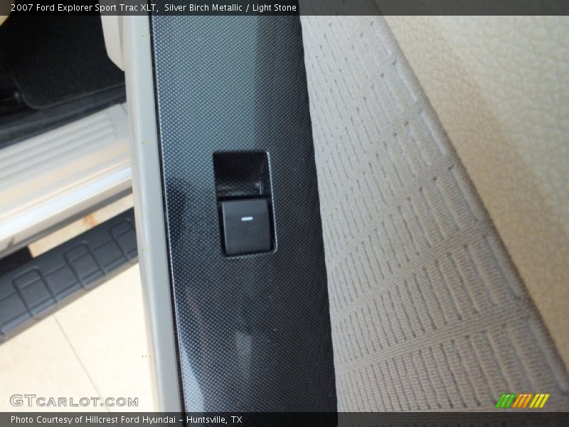 Silver Birch Metallic / Light Stone 2007 Ford Explorer Sport Trac XLT