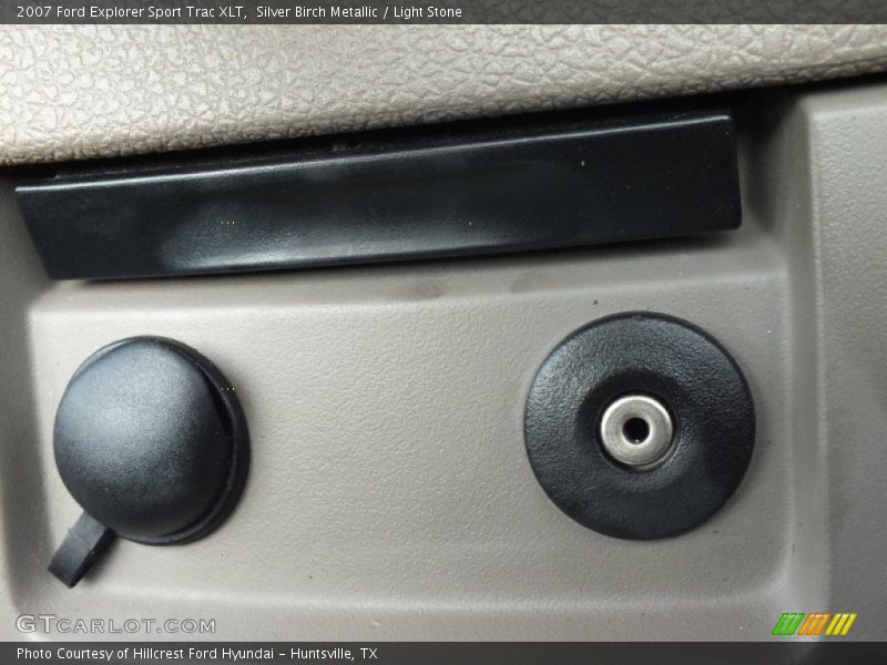 Silver Birch Metallic / Light Stone 2007 Ford Explorer Sport Trac XLT