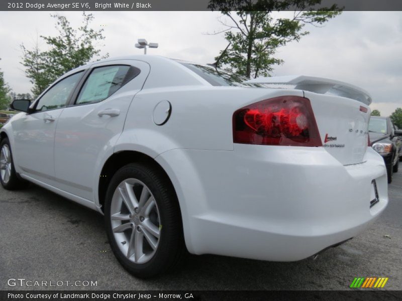 Bright White / Black 2012 Dodge Avenger SE V6