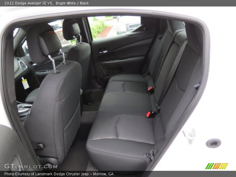 Bright White / Black 2012 Dodge Avenger SE V6