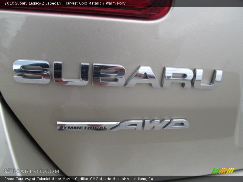 Harvest Gold Metallic / Warm Ivory 2010 Subaru Legacy 2.5i Sedan