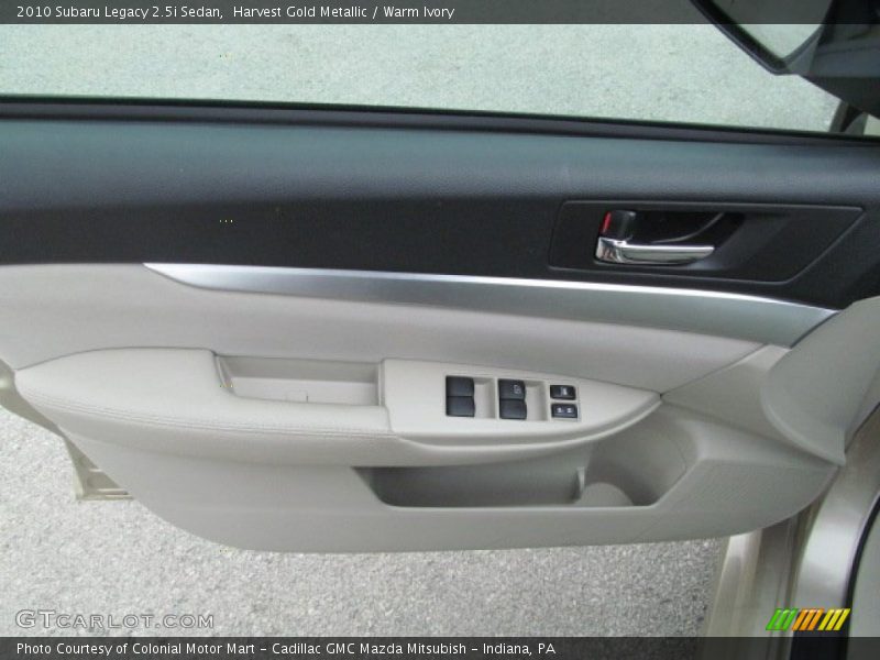 Harvest Gold Metallic / Warm Ivory 2010 Subaru Legacy 2.5i Sedan