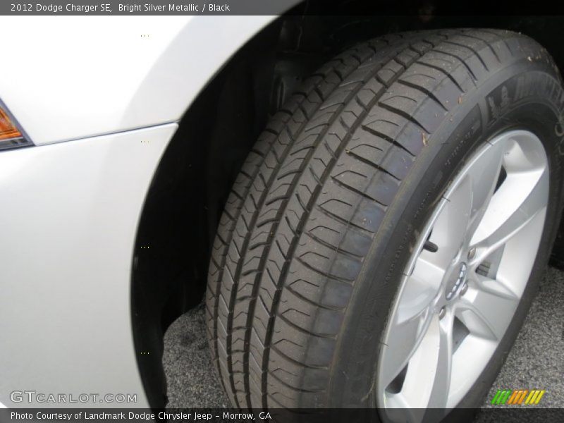 Bright Silver Metallic / Black 2012 Dodge Charger SE