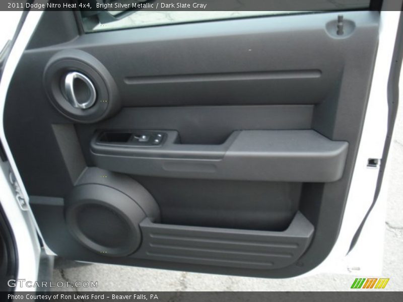 Bright Silver Metallic / Dark Slate Gray 2011 Dodge Nitro Heat 4x4