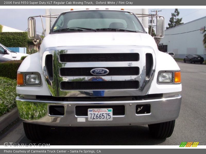 Oxford White / Flint Gray 2006 Ford F650 Super Duty XLT Regular Cab Moving Truck