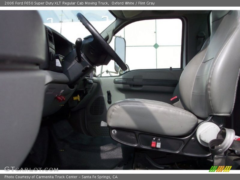 Oxford White / Flint Gray 2006 Ford F650 Super Duty XLT Regular Cab Moving Truck