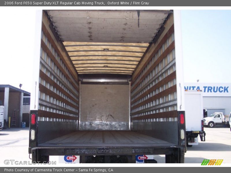  2006 F650 Super Duty XLT Regular Cab Moving Truck Trunk