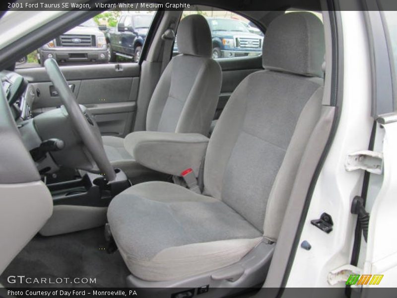 Front Seat of 2001 Taurus SE Wagon