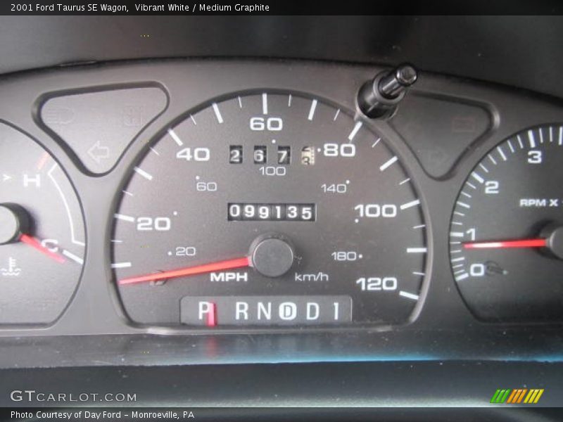 Vibrant White / Medium Graphite 2001 Ford Taurus SE Wagon