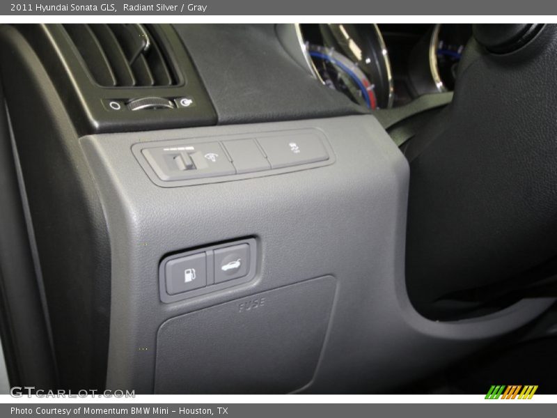 Radiant Silver / Gray 2011 Hyundai Sonata GLS